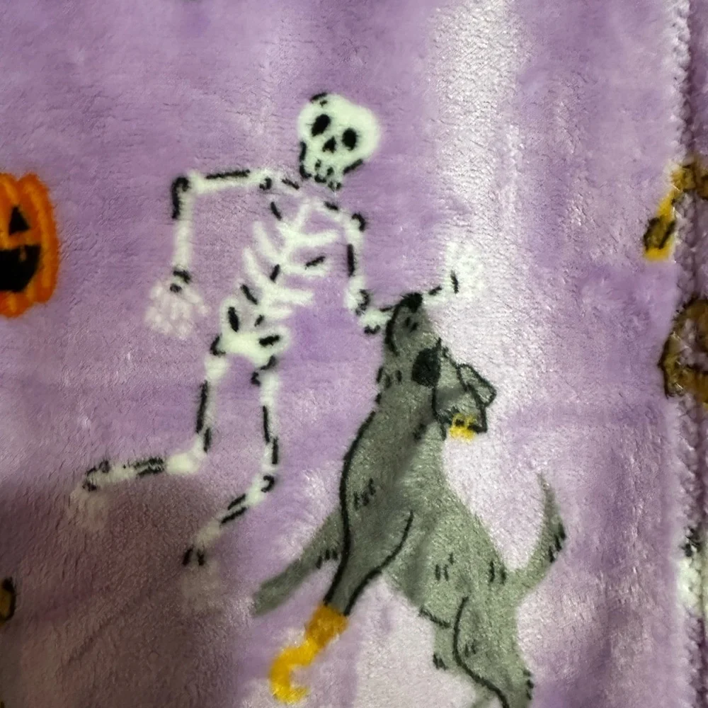 Spooky Season Velvet Plush Throw Blanket - Purple